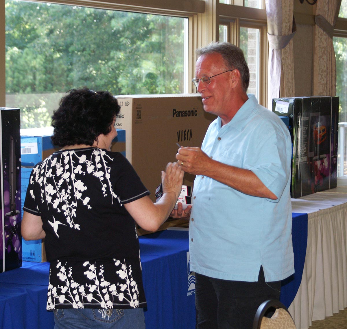 KONICA MINOLTA DIGITAL CAMERA jr-rafflewinner